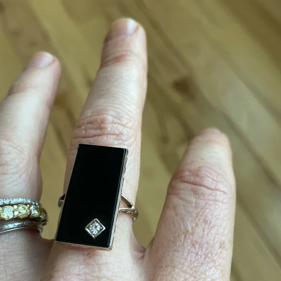 Art Deco Onyx and Diamond Ring - Picture 3 of 7